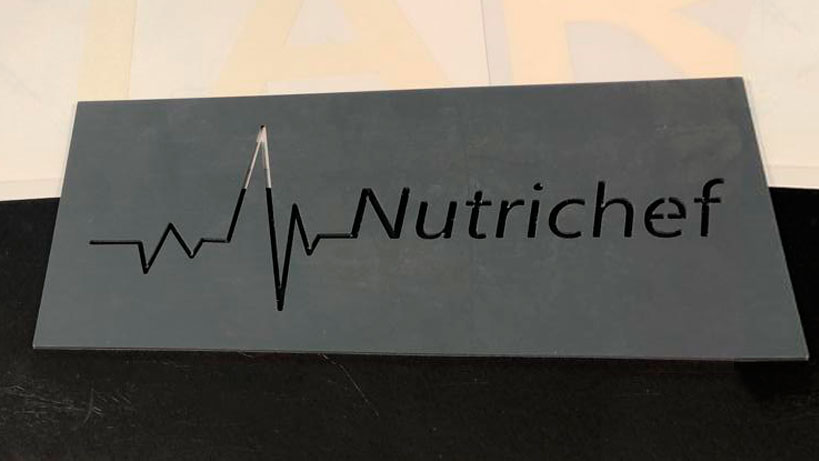 Pochoir en pvc 3 mm pour logo Nutrichef