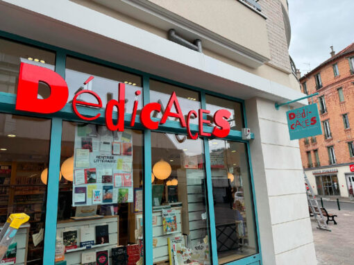 enseignes en lettres éclairées pour Dédicaces