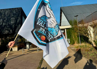 Drapeaux : personnalisation en sublimation sur tissu VAL DE SEINE BASKET