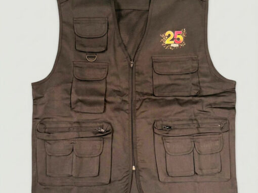 Gilets reporter multi poches personnalisation en cœur et dos en transfert sérigraphie 