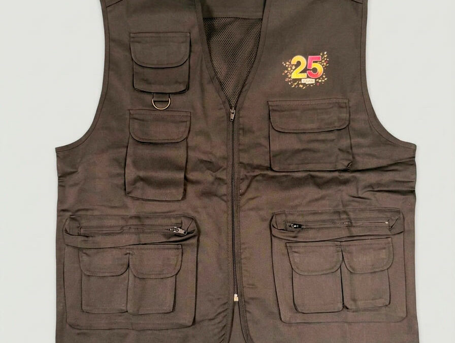 Gilets reporter multi poches personnalisation en cœur et dos en transfert sérigraphie 